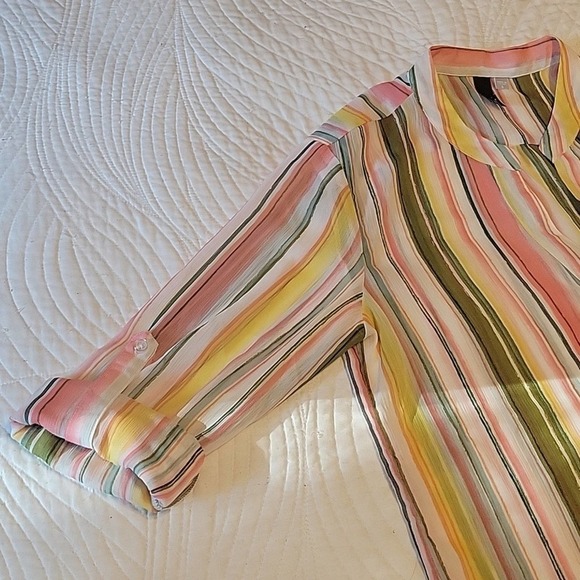 Kut from the Kloth longsleeve button down shirt size S - Picture 7 of 12